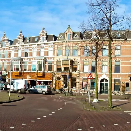 En * The Hague
